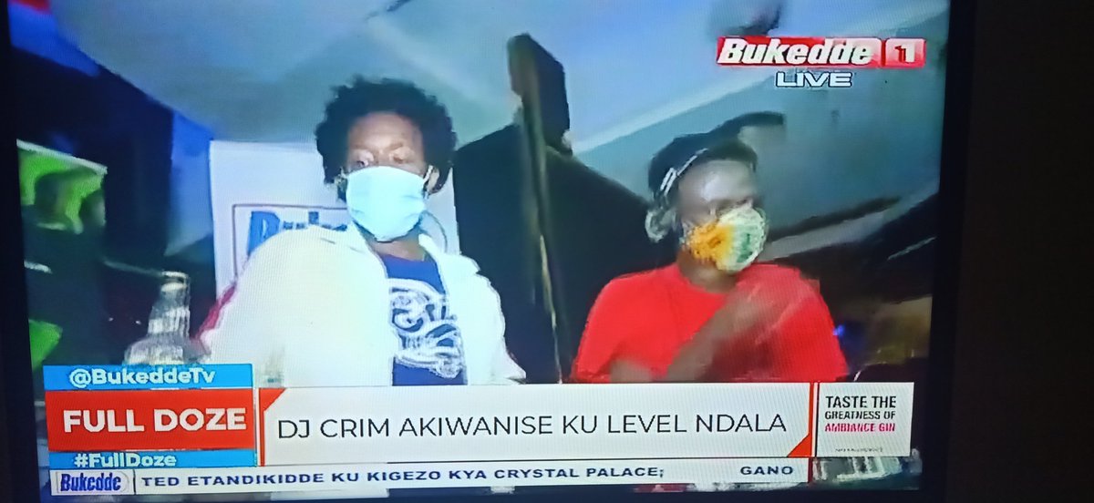 deejaycrim's tweet photo. Club going on #FullDoze @UrbanTVUganda & @bukeddetv bring the party to your house...๐๐ฝ๐๐พ
#Binyuma๐ฅ๐ฅ #EbilumaAbayaye๐ฅ๐ฅ https://t.co/87QhfOV0XH