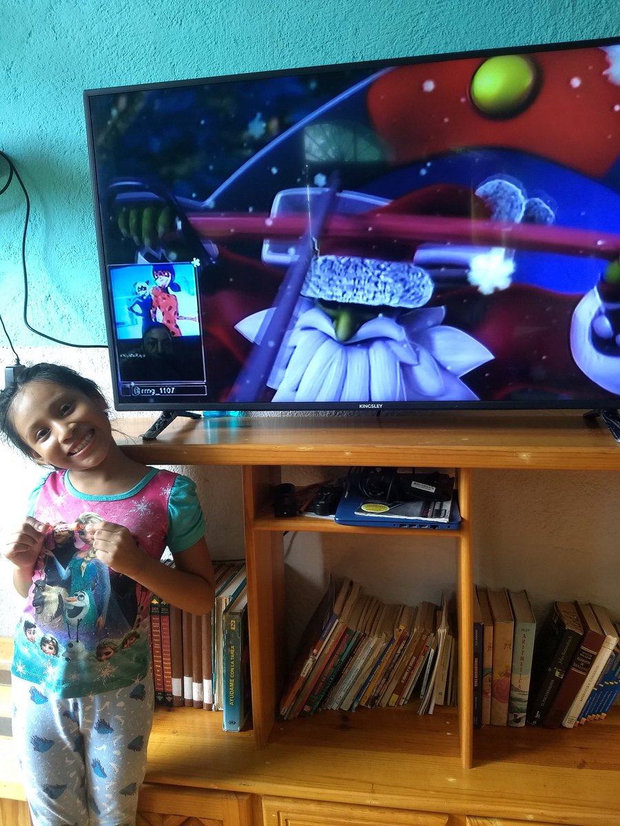 Irisnova06's tweet photo. Mi pequeña disfrutando de ladybug #NoMeRajo #Canal5 https://t.co/r15dXFUPlN
