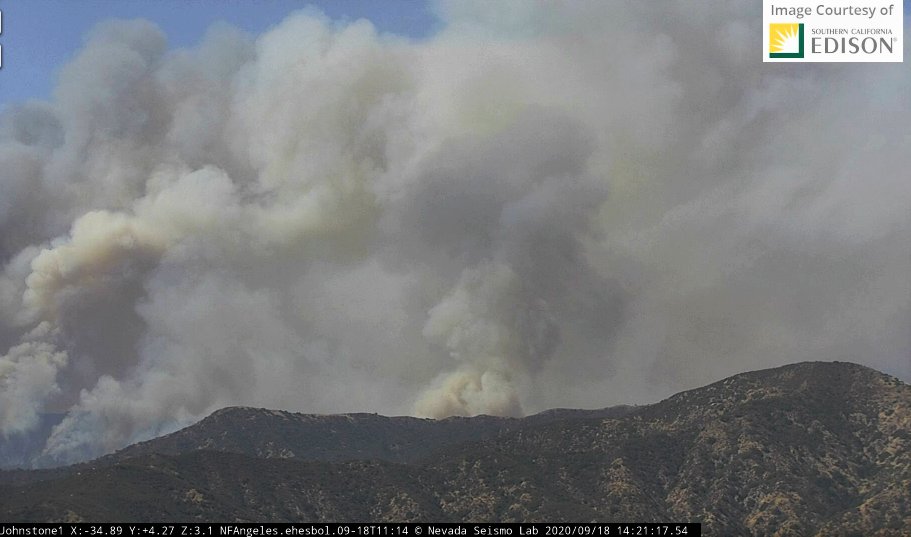 Jasamsdestiny's tweet image. A lot of action on the Johnstone peaks [1 &amp;amp; 2]

#BobcatFire #SnowFire