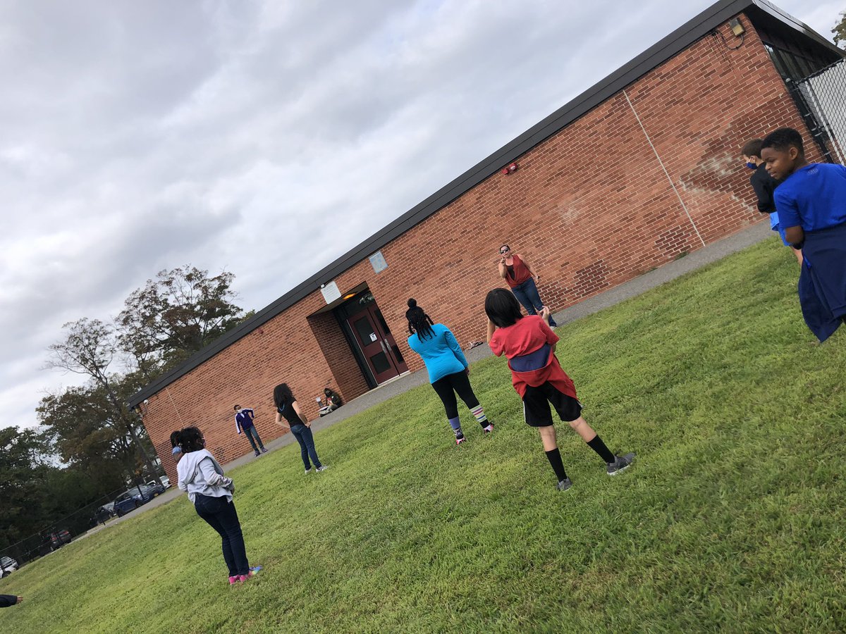 woodsroadschoo1's tweet photo. 100 reasons to love our school... one is Mrs. Wagner...outdoor yoga for fitness Friday! @nbschools #teachNB https://t.co/0YoDKDlmSf