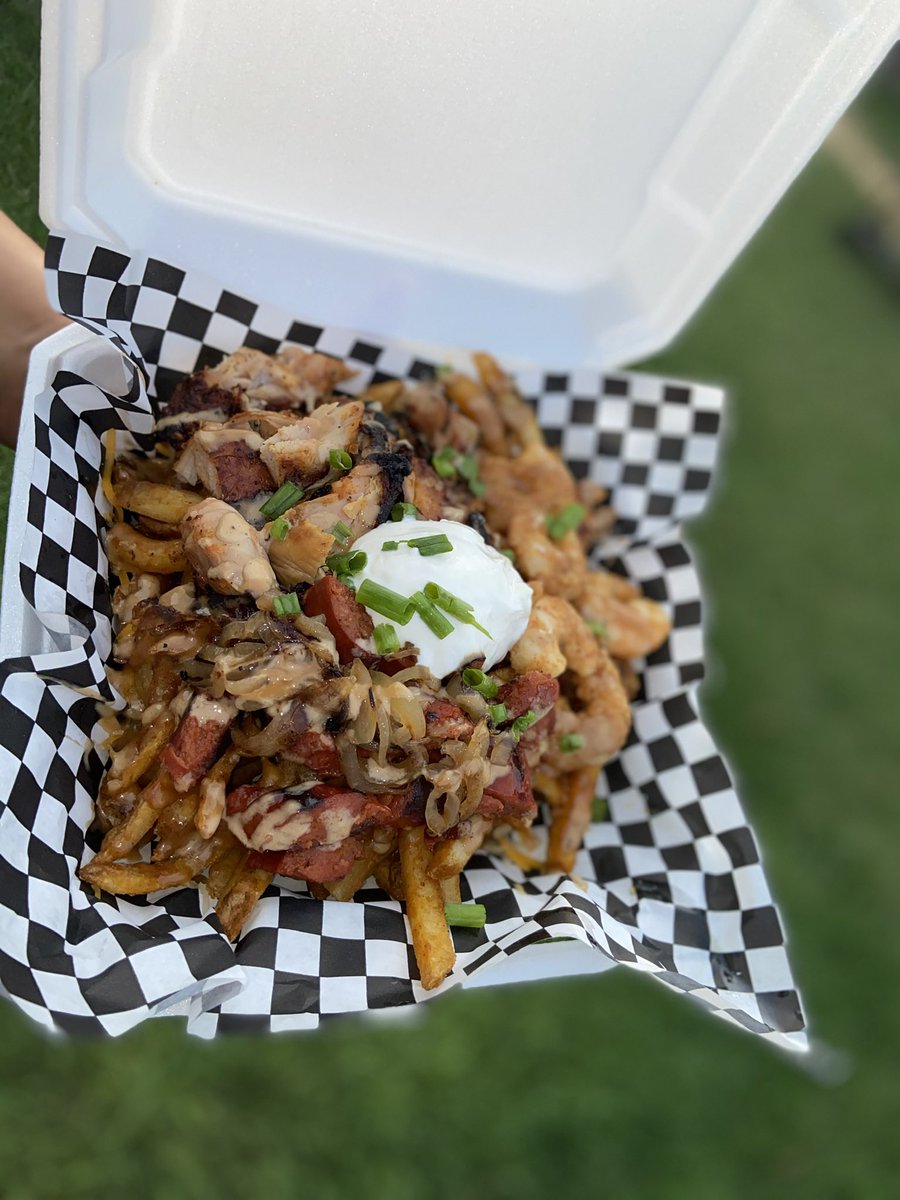 graylon13's tweet image. If you in the Sacramento area hit my family up for food @HiddenRecipes everything made fresh🙌🏾