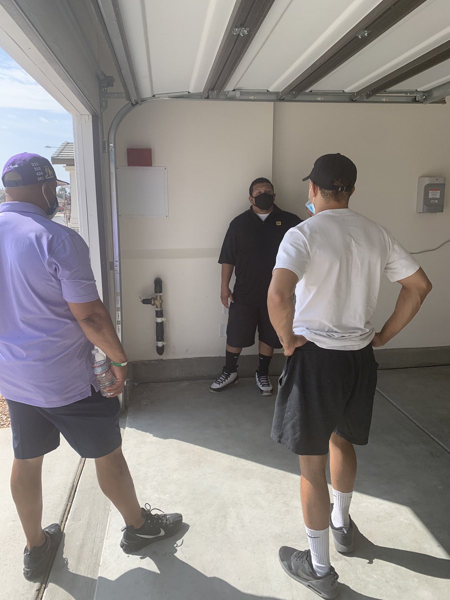 CaliBredDEVO's tweet image. Today I did the Final Walk thru! Out of all the houses I looked at it was only right to go from the ground up and to go with a KB Home! RIP to my brother I know he’d be proud!

Keys 🔑 on Monday!! 

Who’s ready to Parttyyyy???

It’s only up from here! #CaliBred #RIPKB #KB4theone