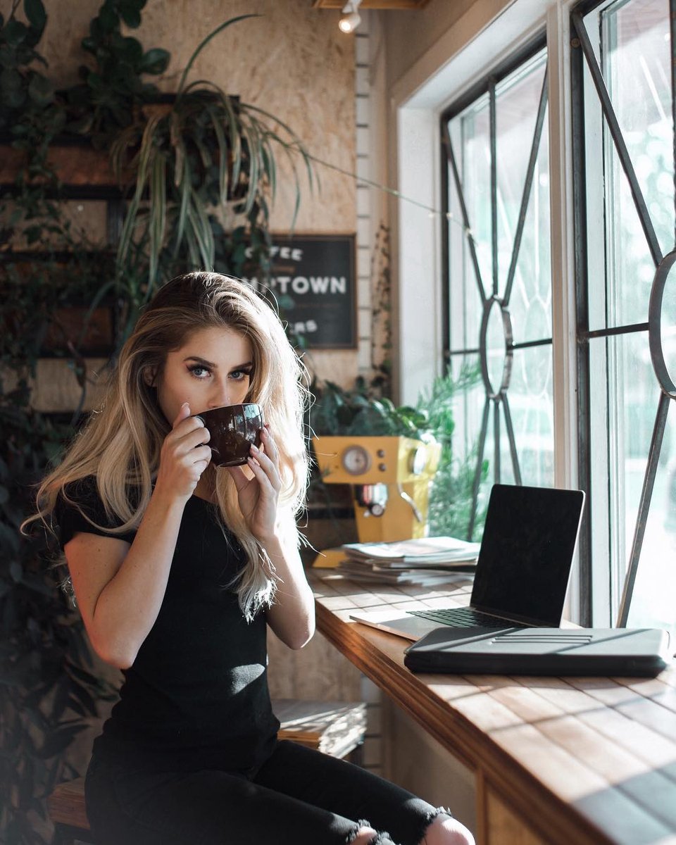 It's time for your favourite brew!
The Bicycle Cafe Canmore is serving coffee again! #canmore #lovecanmore 📸 @chloechapdelaine