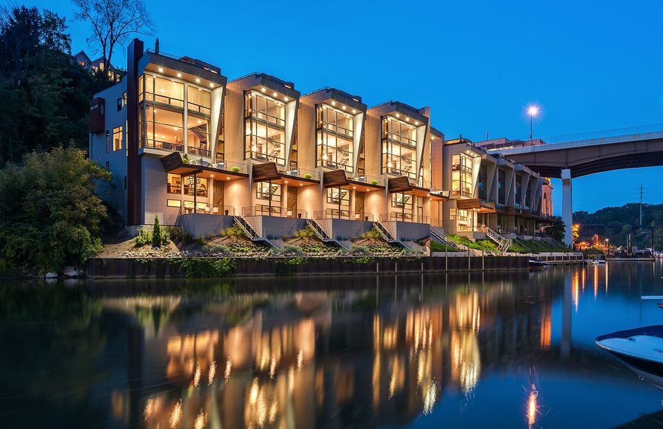 BrickhausLiving's tweet photo. Happy #FutureHomeFriday! This week, we're featuring Eleven River! This west side wonder overlooks Rocky River and the Cleveland Metroparks, and each of its townhomes are equipped with green technology such as geothermal heating and eco-friendly appliances. #brickhaus #realestate https://t.co/SgATJgxUfY