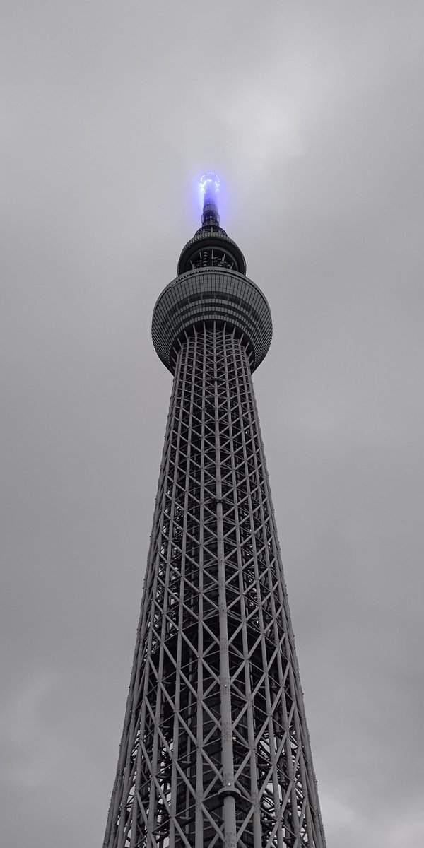 柴田敏昭 本日19日 土 から22日 火 この東京スカイツリーソラマチ4fスカイアリーナイベントスペースにて開催される スカイツリー蚤の市に私 出店するのですが来てみてビックリ 大きいですね 田舎者で貧乏な私にとっては感動の一瞬でした ほほっと スカイ