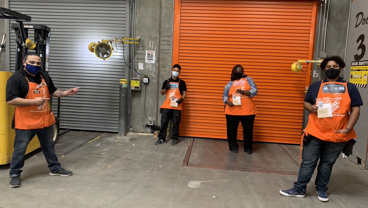 Let me introduce El Cerrito’s associates of the month Carlos, Jose, Porsche for being awesome in back end, cashier and sales. Thank you! <a href="/sean_john5/">Sean Johns</a> <a href="/twylaroberson17/">twyla roberson</a> <a href="/AaronCoop0643/">Aaron Cooper</a> <a href="/NestorM0643/">Nestor Mejia</a> @0643 <a href="/tracie_daniels/">TracieDaniels@0643ASDSLIFE🧡</a>