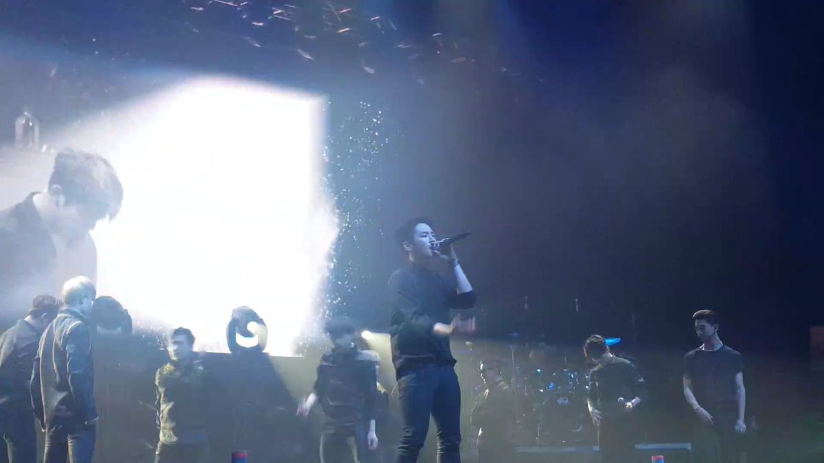 dianiux_avi's tweet photo. I still remember the day you won my heart, how amazed you looked and your beautiful smile when you listened to your Mexican fans, trying to sing your part of the song.

#HIMCHAN @CHANISMOfficial @CHANISM419 

#LOE2016 💕 1004 💜 https://t.co/6P6XyFWpAT