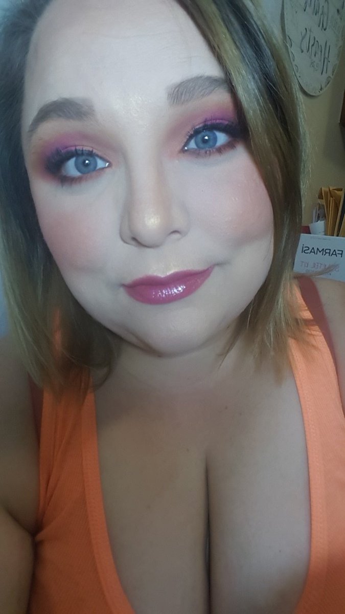 Michell12896406's tweet photo. Boldly Pink
#Pink #Wingliner #Bold #Boldmakeup #FarmasiCCCream #Pinkeyeshadow #Statement #Highlight #Pinklips #Blueeyes #beautyinfluencer https://t.co/tbxoE3aR7e