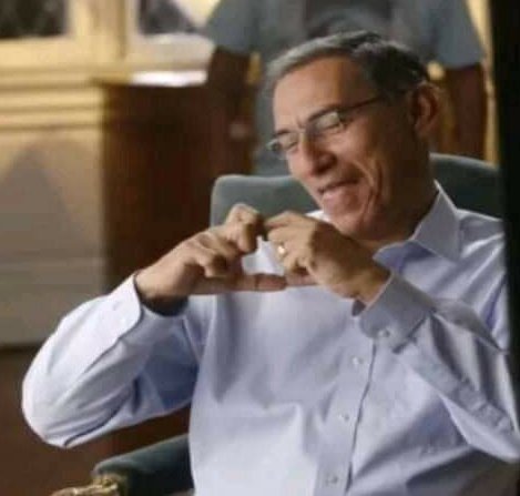 henrylunab's tweet photo. Mientras tanto, en Palacio de Gobierno #VacanciaPresidencial https://t.co/P1ADjgqhd4