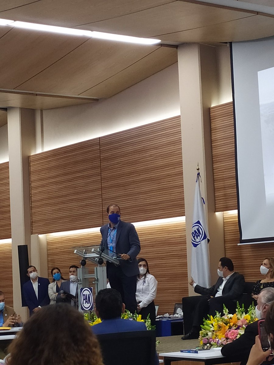 aldosahib's tweet photo. Un gusto escuchar y saludar a grandes líderes de @AccionNacional, que con 81 años sigue trabajando por y para los ciudadanos.
La nueva casa de @PANGuanajuato fue inaugurada en presencia de nuestro gobernador @diegosinhue, @MarkoCortes y @RomanCifuentes https://t.co/UVXvm9WaJY