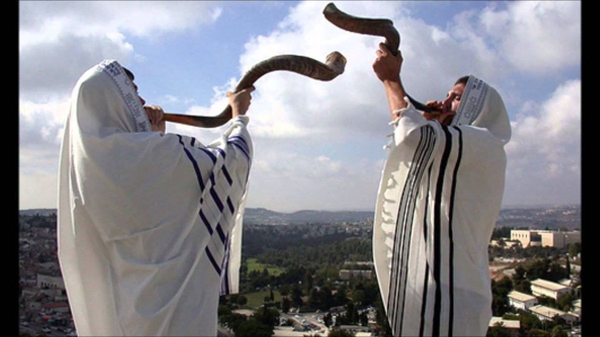 CalvaryPage's tweet photo. "The timing of the Abraham Accords in close proximity to the Feast of Trumpets was not lost on discerning Christians." 👉 https://t.co/tTHnADnczO https://t.co/rvjTzQ8iBG