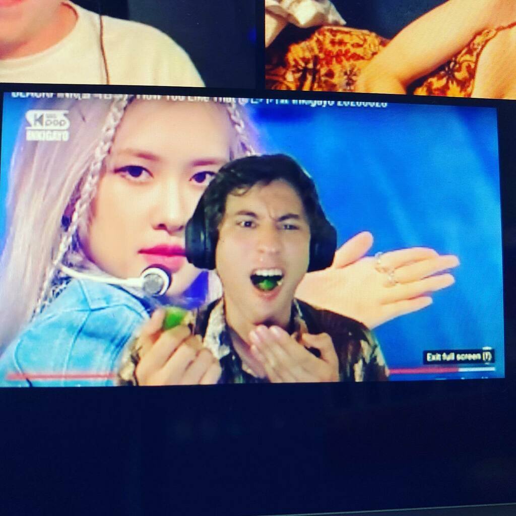 #now @drarchillisauce #comics the light by eating peppers right now @showupgoupla #themostmisunderstoodshowincomedy #standupcomedy #destiny instagr.am/p/CFTWgS7gYgy/