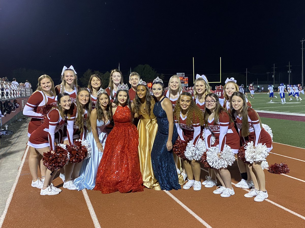 dewey_cheer's tweet photo. Another great homecoming in the books! https://t.co/fiSV8RnNDh