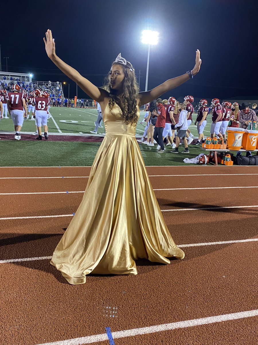 dewey_cheer's tweet photo. Another great homecoming in the books! https://t.co/fiSV8RnNDh