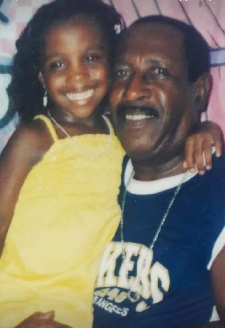 euucarol_r's tweet photo. Doeu muito lhe dizer adeus, você era um pedaço de mim e uma das partes mais importantes da minha vida, e desde q você partiu levou com você esse pedaço grande do meu coração. Meu Amor sempre será eterno por ti 🥀👼🏾✨💔 https://t.co/OrRI9f5NfQ