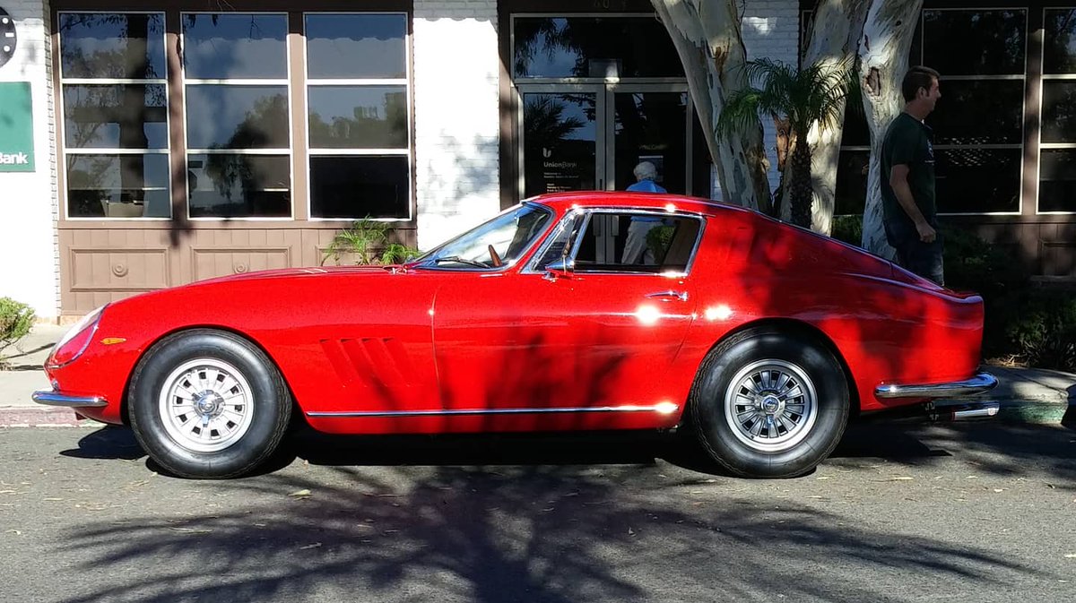 Doug_D's tweet photo. #sidewaysaturday #Ferrari #275gtb2 https://t.co/kXrEHVziPt