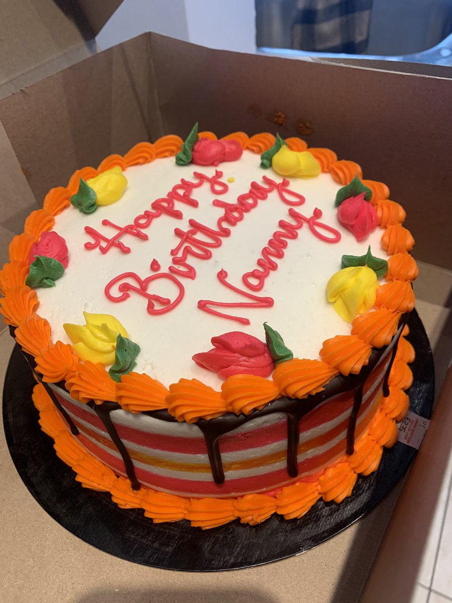 TWilsonOttawa's tweet photo. Birthday dinner with the kids, grandson. ❤️🇨🇦🎂🎈👵🏻

#GunLobbyGrannie #birthdaygirl #family #thankful #WilsonTribe #48 https://t.co/Jdn95LIJqQ