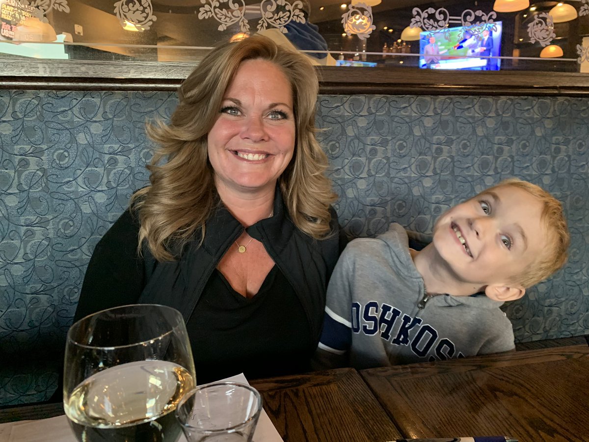 TWilsonOttawa's tweet photo. Birthday dinner with the kids, grandson. ❤️🇨🇦🎂🎈👵🏻

#GunLobbyGrannie #birthdaygirl #family #thankful #WilsonTribe #48 https://t.co/Jdn95LIJqQ