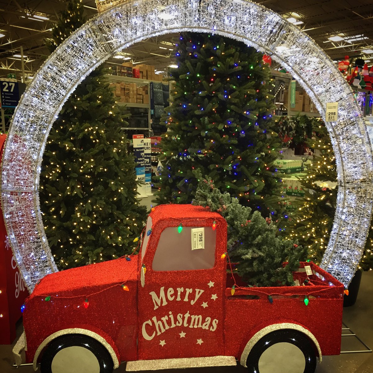 VMundae's tweet photo. I do believe I found a Stargate! This is obviously a time portal. When you look through it you see Christmas!
#TimeTravel #QuantumPhysics #Stargate #ThisIsSo2020 #TooSoon #WayTooSoon #ItIsTooSoon #HalloweenFirst https://t.co/Nng2v6ERNt