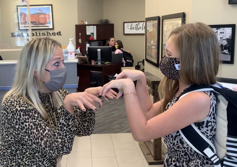 karax3's tweet photo. These feisty girls were both cheetah-ed out for picture day. Love them both!!! Rawr! https://t.co/Z0hupnp2rk