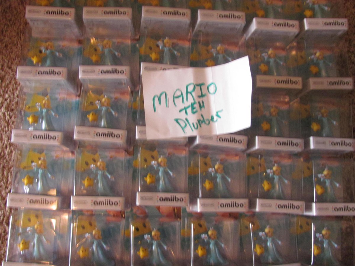 thinking about that man who hated rosalina so much he bought 100+ amiibos of her