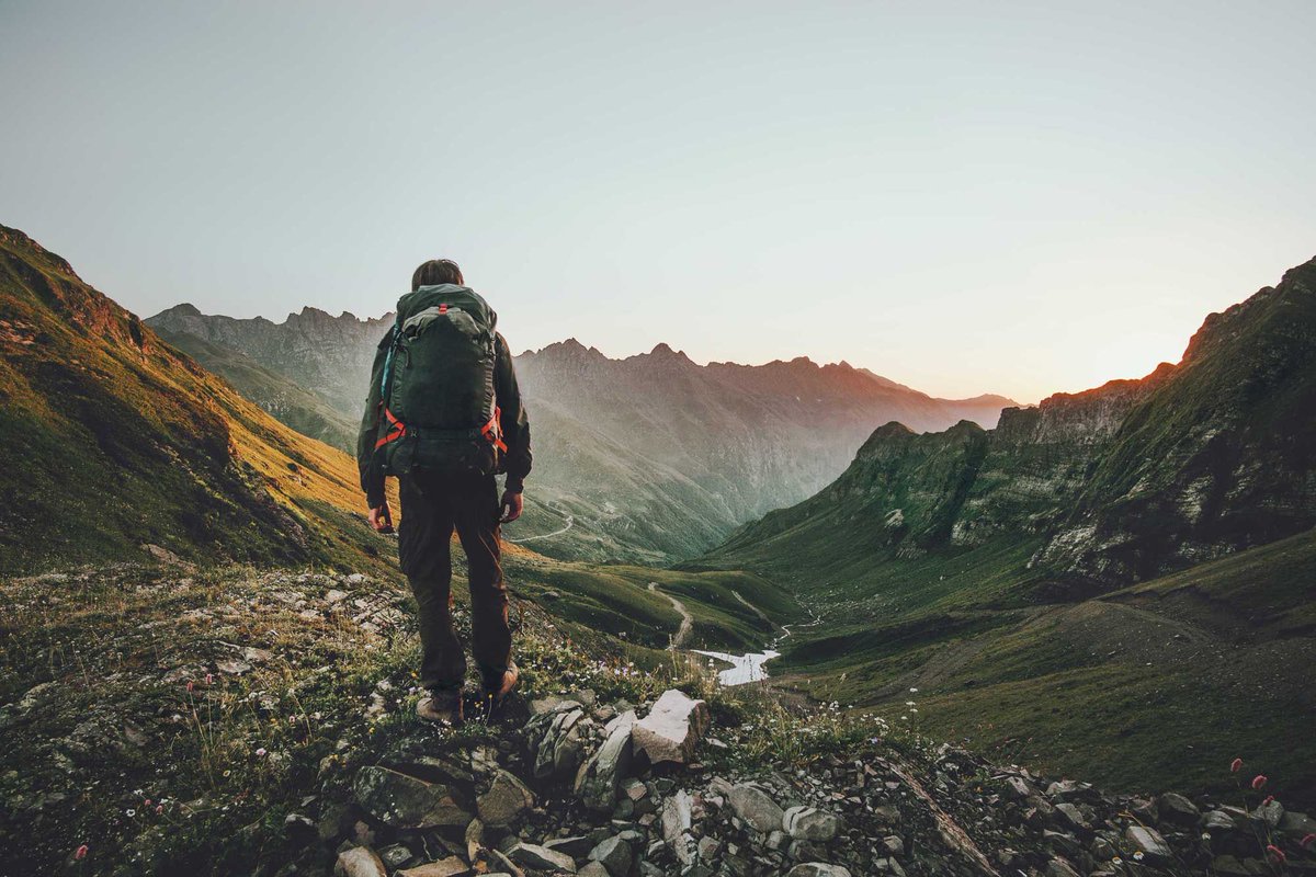 GET HEALTHY, STAY HEALTHY! For a chance to win $950+ wellness head to buff.ly/2Ekh1mU to find out how to enter #HIGHLYEFFECTIVE #APOTHECANNA 🤙