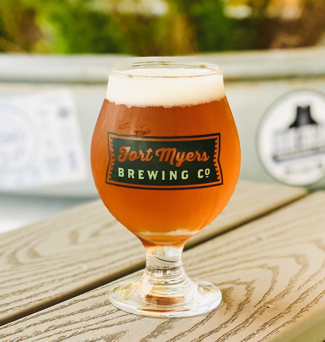 FMBrew's tweet photo. Hey - it’s National Cheeseburger Day! Come grab a burger from Nevermind Awesome Bar and Eatery Food Truck and pair it with your favorite FMBrew or a refreshing Spyk’d Seltzer! It’s Friday, go ahead and treat yourself!
#FMBrew #FMBrewing #NationalCheeseburgerDay https://t.co/zByU48Fnv6