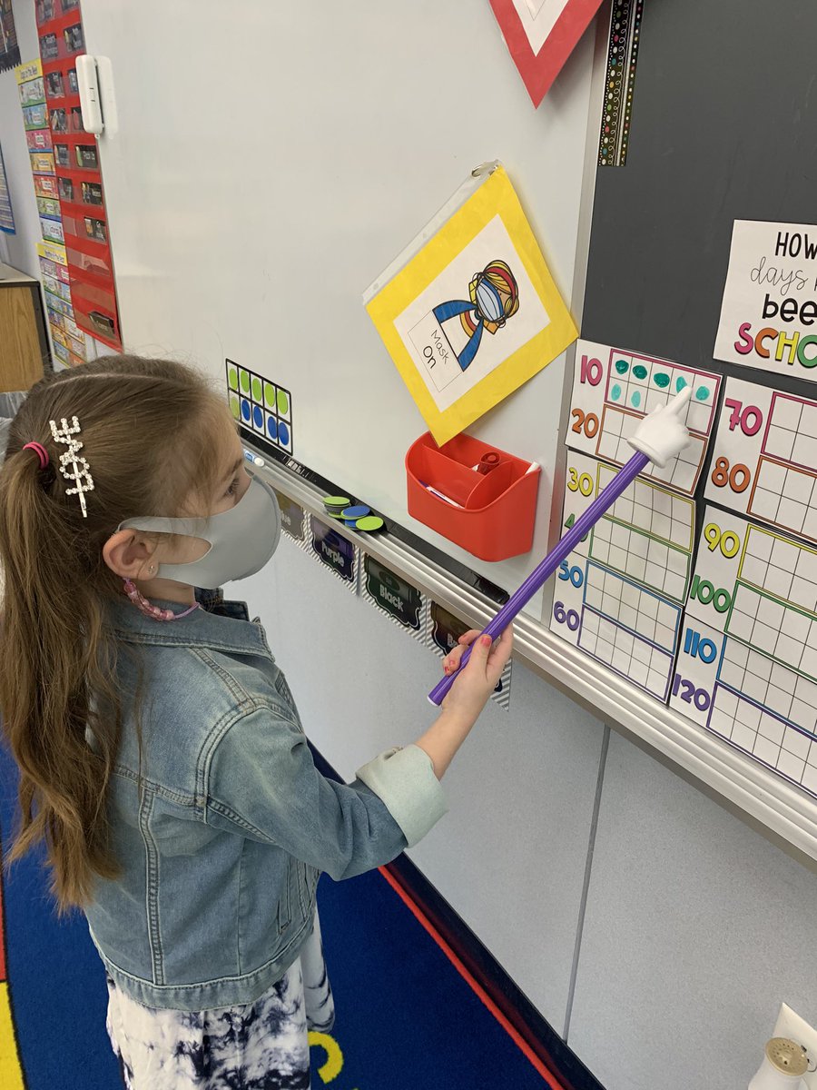 MrsMancl's tweet photo. Special helper Brooklyn using a ten frame to count how many days in school. https://t.co/CA9fU2SQ9m