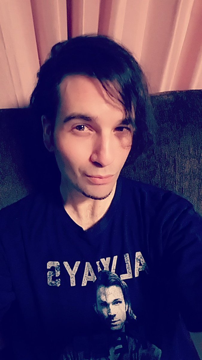 JasonPez's tweet photo. #tgif #gay #singleforever #singlegay #buffalogay #suchalongweek #ineedahaircut #puertorican #sotired #comecuddle https://t.co/nlyWNyQqHv