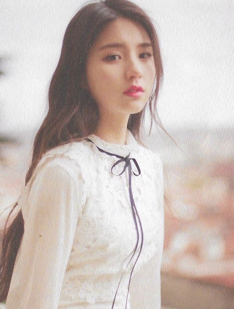Halo semuanyaaa 
Aira ganchar yaaa
Mau mutualan? rt/like
Fambest? Dm airaa 
Airaa baik kokkk

#roleplayerindonesia #rpindonesia #rpwindonesia #roleplayerkpop #roleplayer #rp #root #heejin #heejinloona