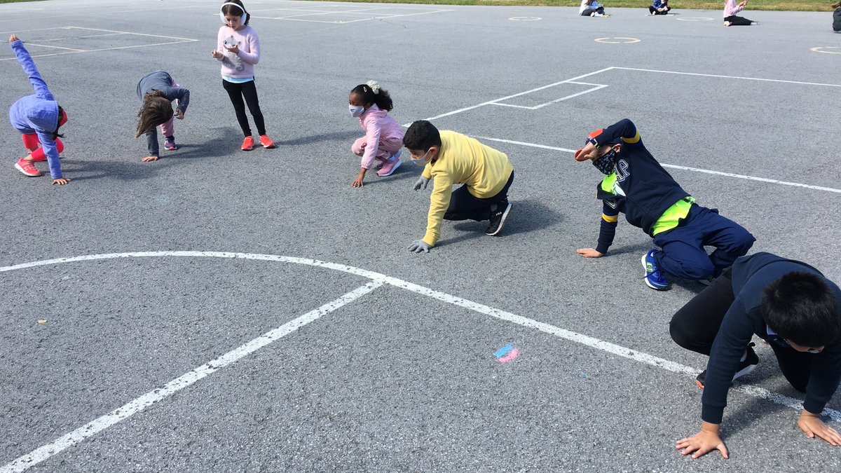 MsMacInClass's tweet image. What do you do at the end of a long week of learning routines and you cannot sit still any longer? #mathMovement balance points. Thank you for the inspiration @saravdwerf @KanataHighlands