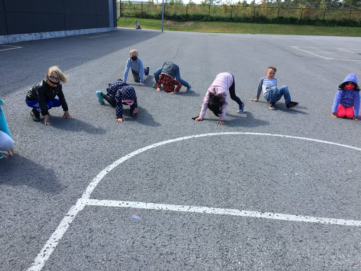 MsMacInClass's tweet image. What do you do at the end of a long week of learning routines and you cannot sit still any longer? #mathMovement balance points. Thank you for the inspiration @saravdwerf @KanataHighlands