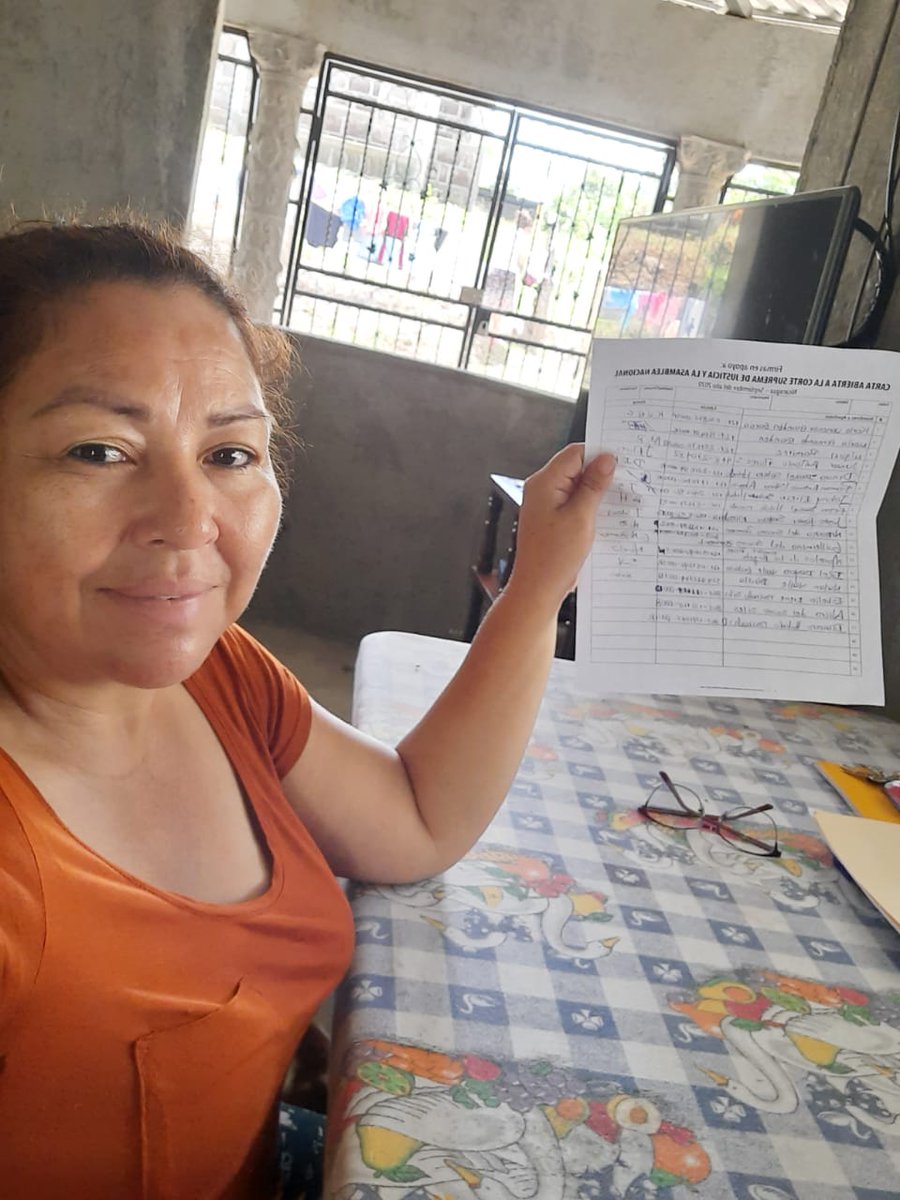 EdwinSuarezGato's tweet photo. Nicaragüenses respaldan con su firma, la propuesta hecha por el comandante Daniel Ortega, para que se aplique cadena perpetua contra los delincuentes que cometan crímenes de odio. #2021PatriaBenditaYLibre #2021DignosYLibres #2021OrgulloPatrio https://t.co/w38gKWYIjd