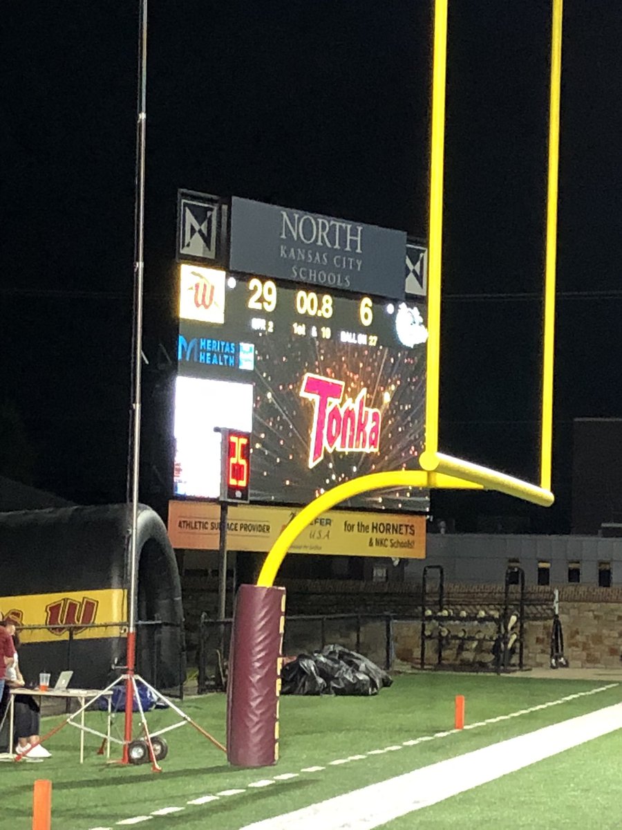 McCuneWTHS's tweet photo. @Tonka_Football Looking solid just before half. Excited to watch @tonkadance @whsprideband @N2SportsTonka @TonkaNation #eExpectMore #ThisisTonka https://t.co/89UrF6hDrj