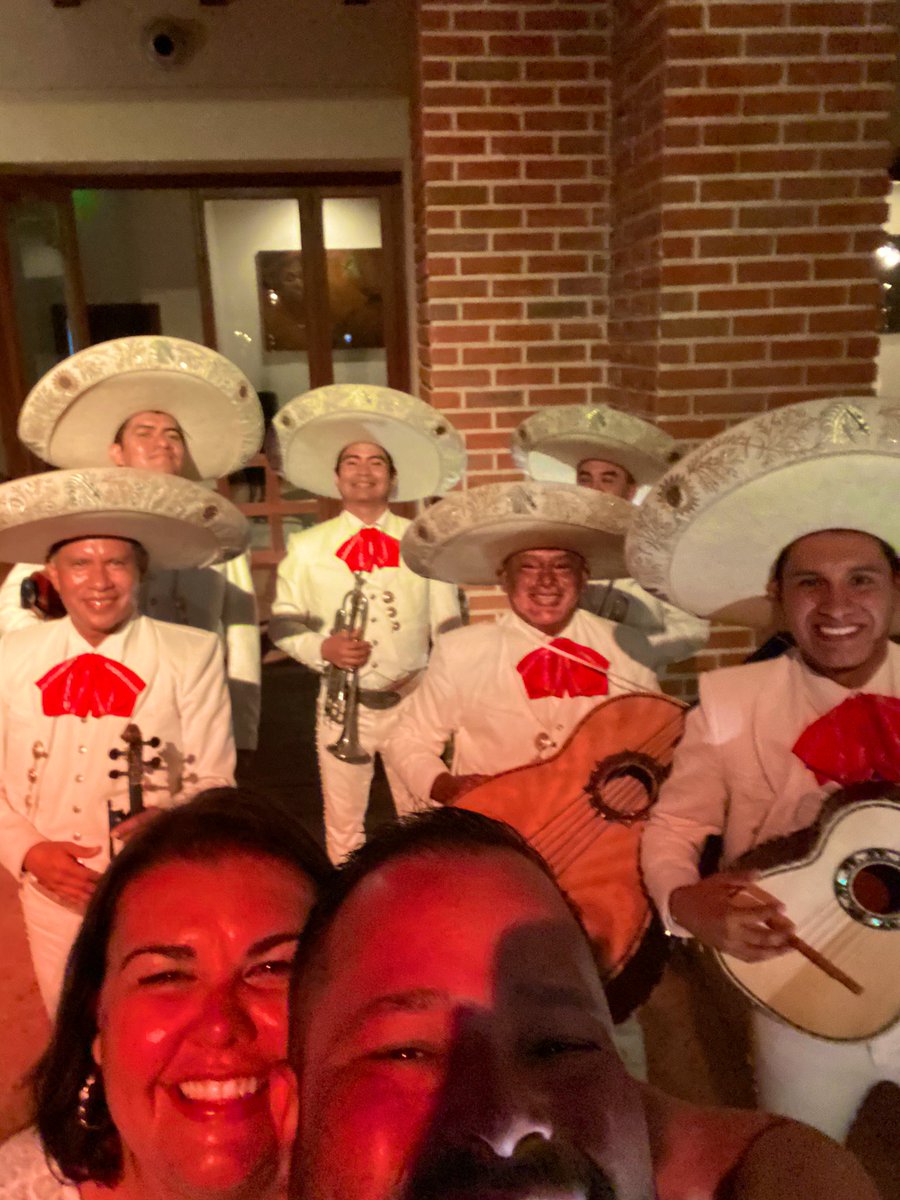 She really surprised me with a 6 man Mariachi band for dinner. Thank you for a great birthday @MagentaMelissa