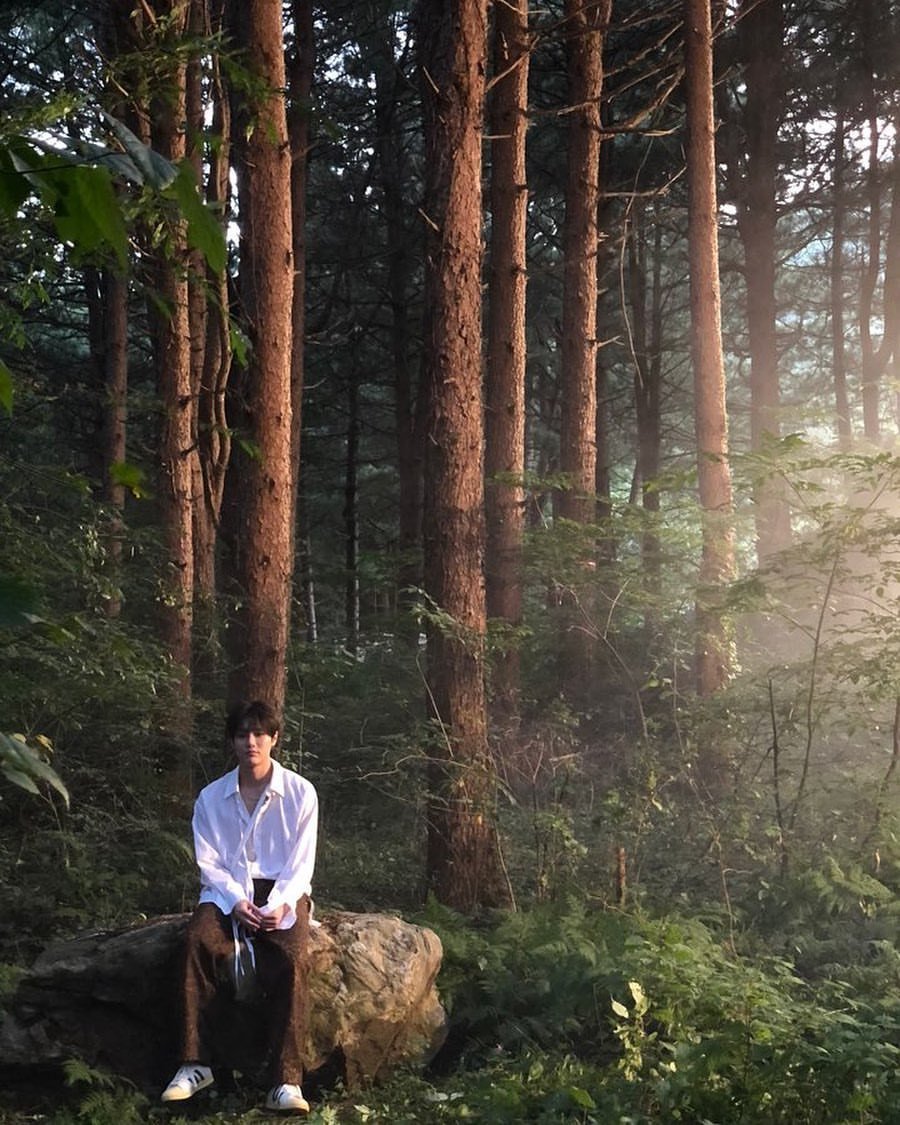 MoodzYolo's tweet photo. #6yearswithSeungyoun
Always be with you🧡💙 https://t.co/QeodiO4QBg