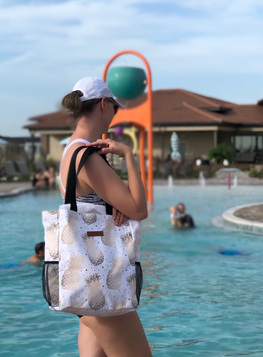 Amazon Tote Bag Giveaway! dapperanddoll.com/lp/tote-bag-gi…

#Ad