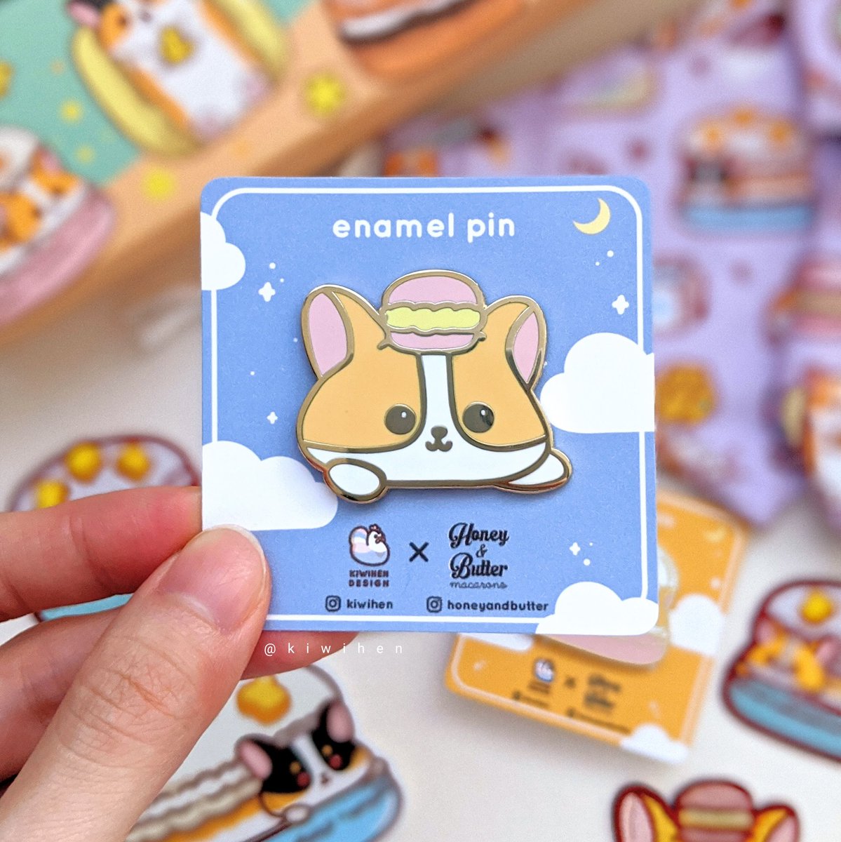 kiwihenDesign's tweet photo. I'm so excited to share with you guys my collab with Honey and Butter launching tomorrow (Sat 9/19) at 12 PM PST! They will have my corgi designs as creature macarons for sale on their website for same day pick up at 12 PM PST. Qualifying orders at H&amp;B will also get free goodies: https://t.co/vRDlLeAvLm