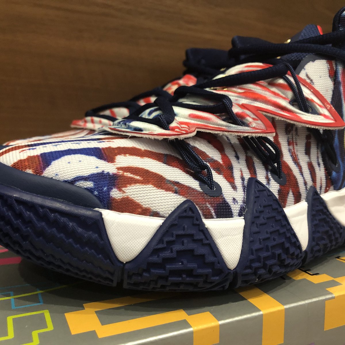 dubkicks00's tweet photo. π#09/2020
KYBRID S2 EP
US_8.5 cm_26.5
BLUE VOID/METALLIC GOLD-WHITE
CT1971 400
#BasketBallKicks #NiceKicks #MyCollection #KicksCollection #Kyrie #Kybrid #Nike #NikeBasketBall #dubkicks00 https://t.co/Da01fPIKo7