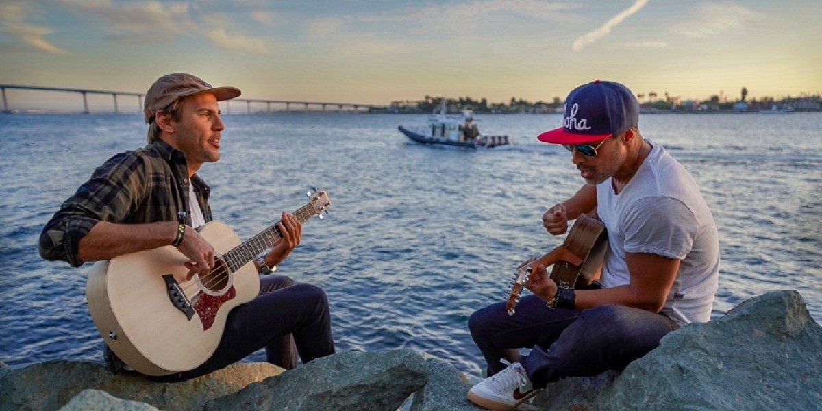 AmericanMusical's tweet photo. Take big bass tone with you wherever you go. The  @TaylorGuitars   GS Mini Bass allows you to bring your bass to any jam, no matter where it is and you will be heard! 

#Bass #TaylorGuitars #TaylorBass #GSmini #GSMiniBass #TaylorDealer #Americanmusical.com https://t.co/i2Mt4PEPwB
