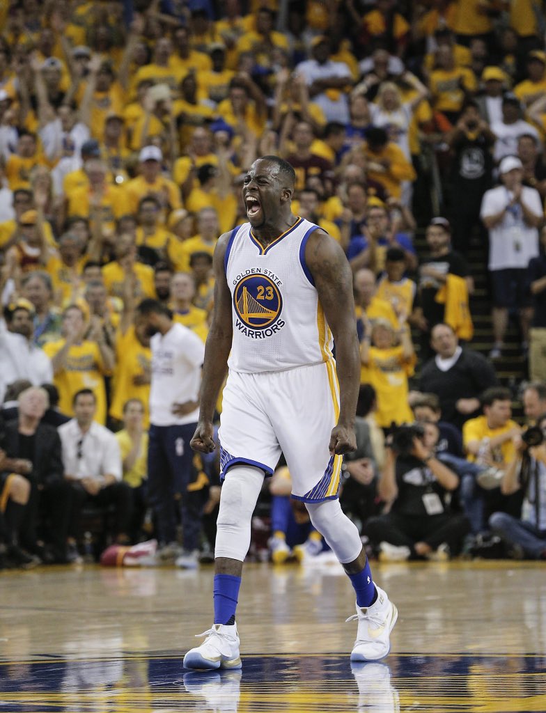 DGdubs7's tweet image. Draymond Green in game 7 of the 2016 Finals
32 Points
15 Rebounds
9 Assists
2 Steals
11-15 FG
6-8 3P
GOAT???