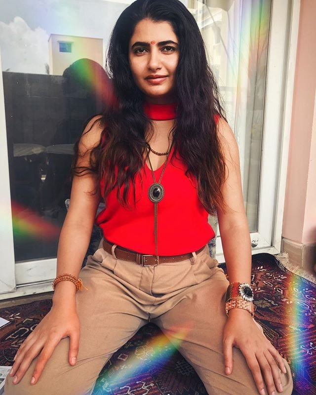 EiPnjhEVkAAJNSe?format=png&name=900x900