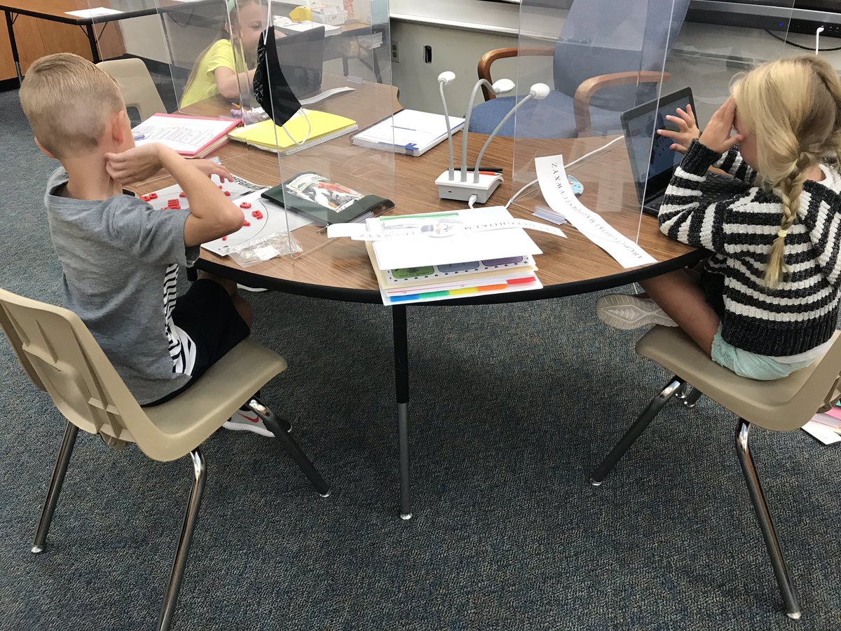 KLRux_Graves's tweet photo. Choices during alphabet practice. @TheShannonStars @RISDSpecial https://t.co/YhbNUZoiS2