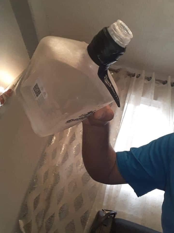 passdablunt_'s tweet photo. “I’m not drinking tonight”

my friend:                        me: https://t.co/srRjl8xts1