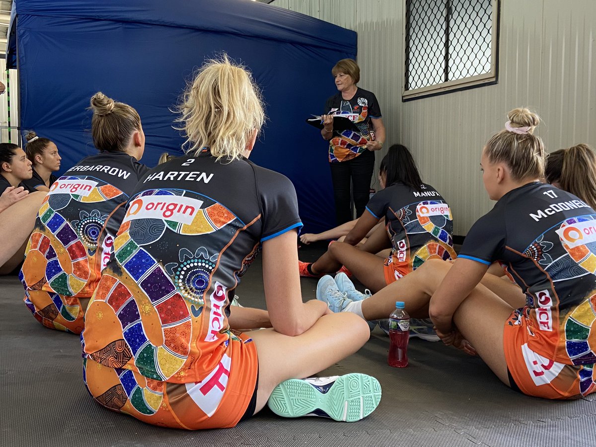 Team talk Cairns style ☀️ 

#SSNFeverGIANTS #SSNIndigenousRound