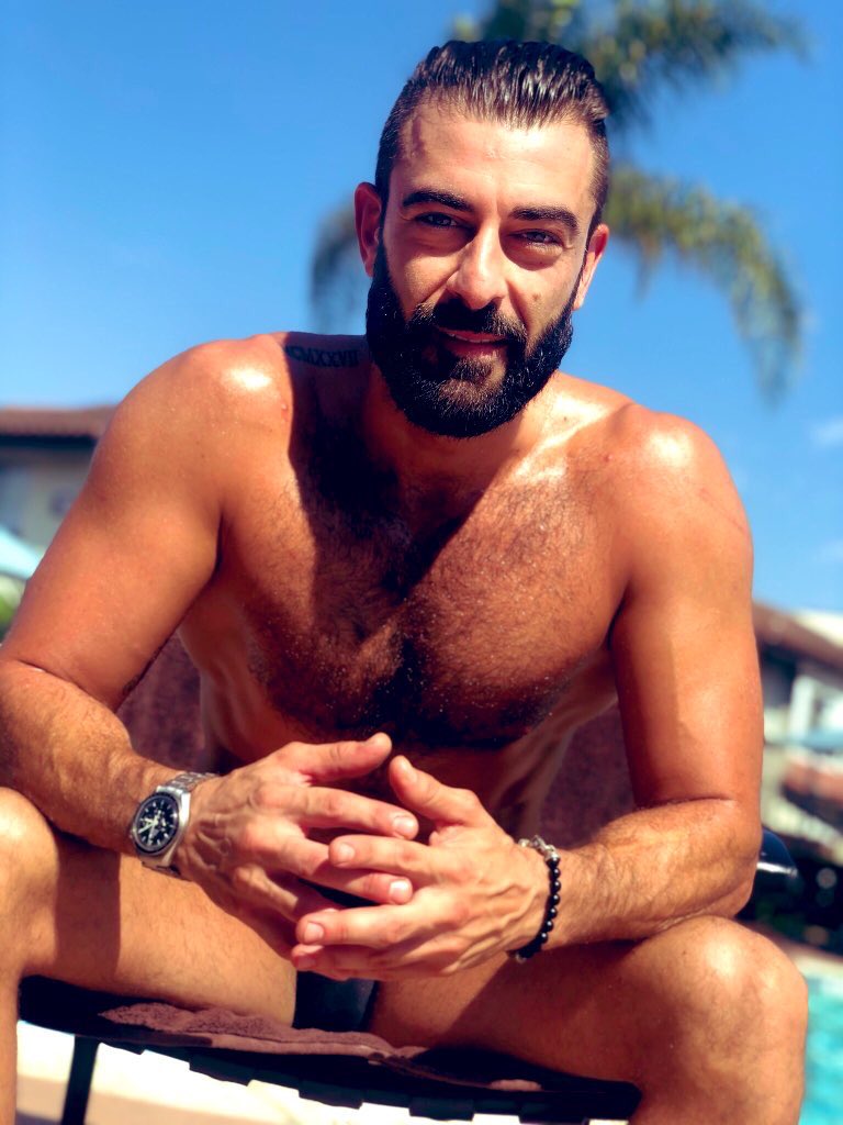 2 pic. Sometimes the best pictures are taken when you are not expecting it,what do you think? #model #modeling #porn #beard #tattoo #beardedandmuscled #pornhub #charurbate #hairybeauty #LGBT #gayvoyeur #PicOfTheDay https://t.co/NCTg5sH5Wg