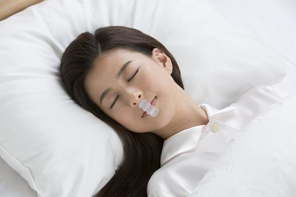 17. Tape Your MouthNasal breathing is much more optimal for oxygen intake, sympathetic nervous system arousal and restores theYou can tape your mouth with a piece of tape to keep the mouth closed + ONLY nasal breath throughout the night.This also fixes snoring/sleep apnea