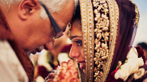 Indians daughter. Индия свадьба слезы. India father. Father daughter married. Ducky Bhai father.