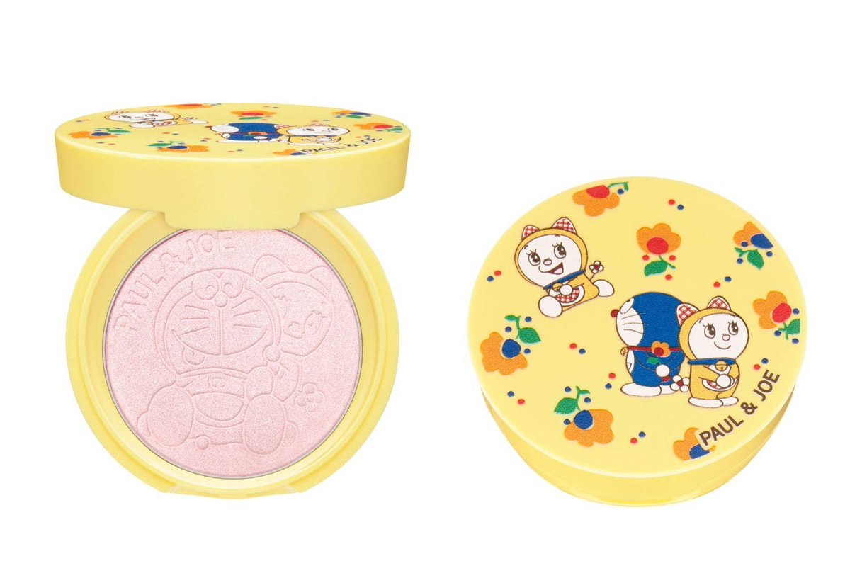 Mimitv 公式 ポルジョ ドラえもんコラボ復活 クリスマスコフレ第一弾の ポール ジョー メイクアップ コレクション は人気のうるおい美容液プライマーのミニボトルに プレスト パウダーとチーク 2wayポーチが付いた豪華なキット 10 18