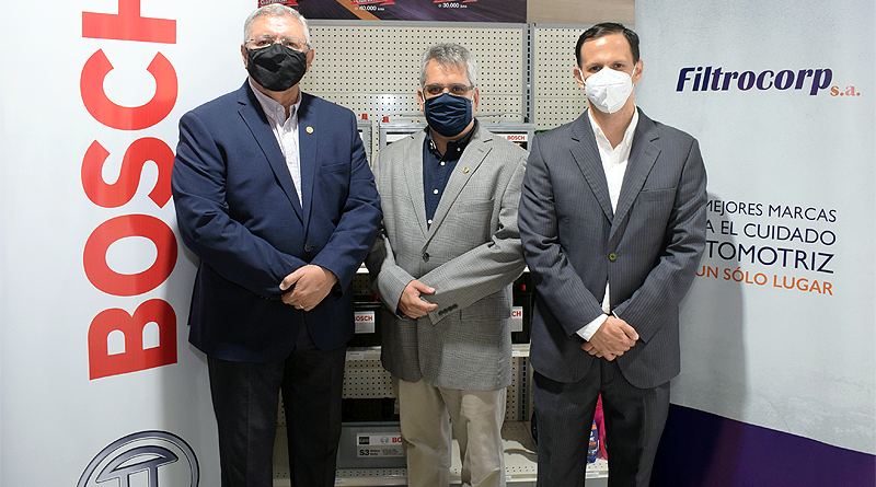 AutomagazineEc's tweet photo. #Baterías - 🇩🇪⚡️🚗💥👍
Filtrocorp inaugura primer punto de venta y firma alianza con Bosch:
https://t.co/HxWMVeouTF
#AutoMagazineEc #Filtrocorp #Ecuador #Baterías #Bosch #Guayaquil #Alianza #PrimerLocal #Accesorios #Ventas #Industria #AutoMagazine #AutoEc #AM #GYE #UIO #Próximo https://t.co/fMcpfq0TsW